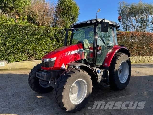 Massey Ferguson 5712 트랙터
