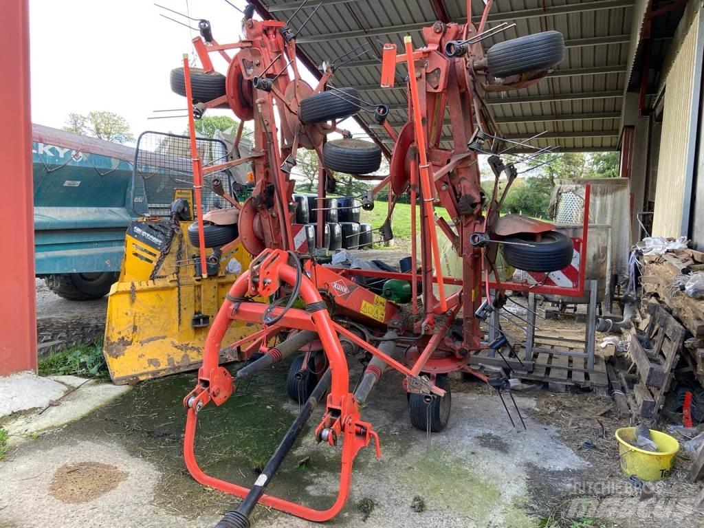 Kuhn GF8702 갈퀴 및 테더