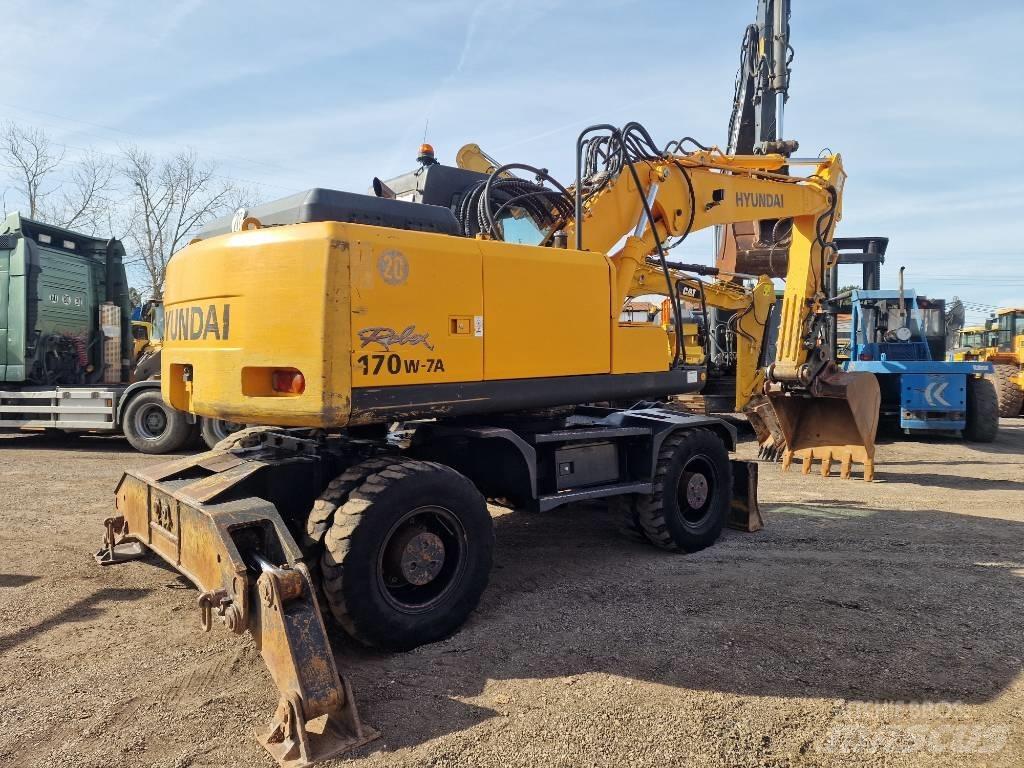 Hyundai R 170 W  휠 굴삭기