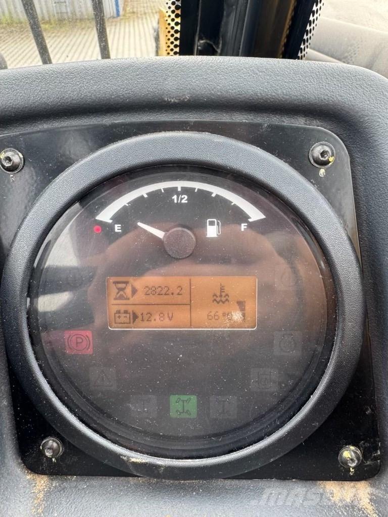 CAT TH 314 D 텔러 핸들러