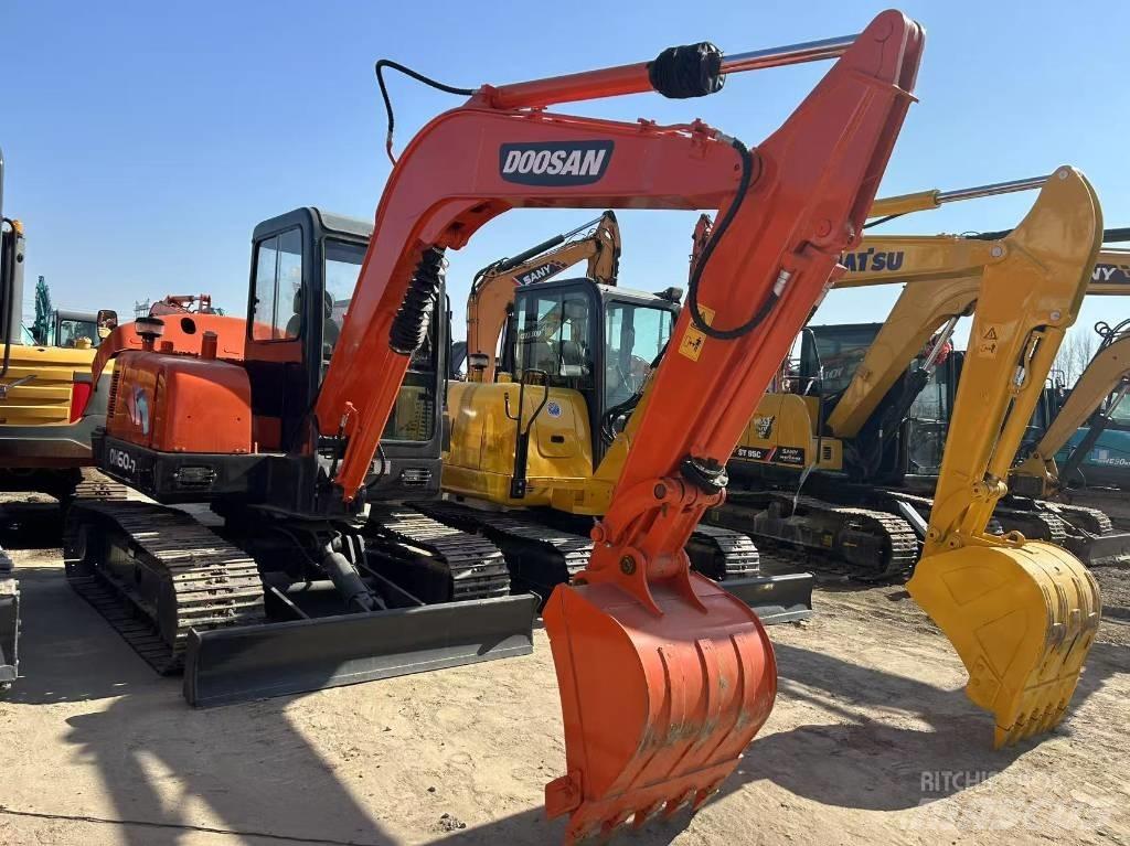 Doosan DH 55 소형 굴삭기 7톤 미만