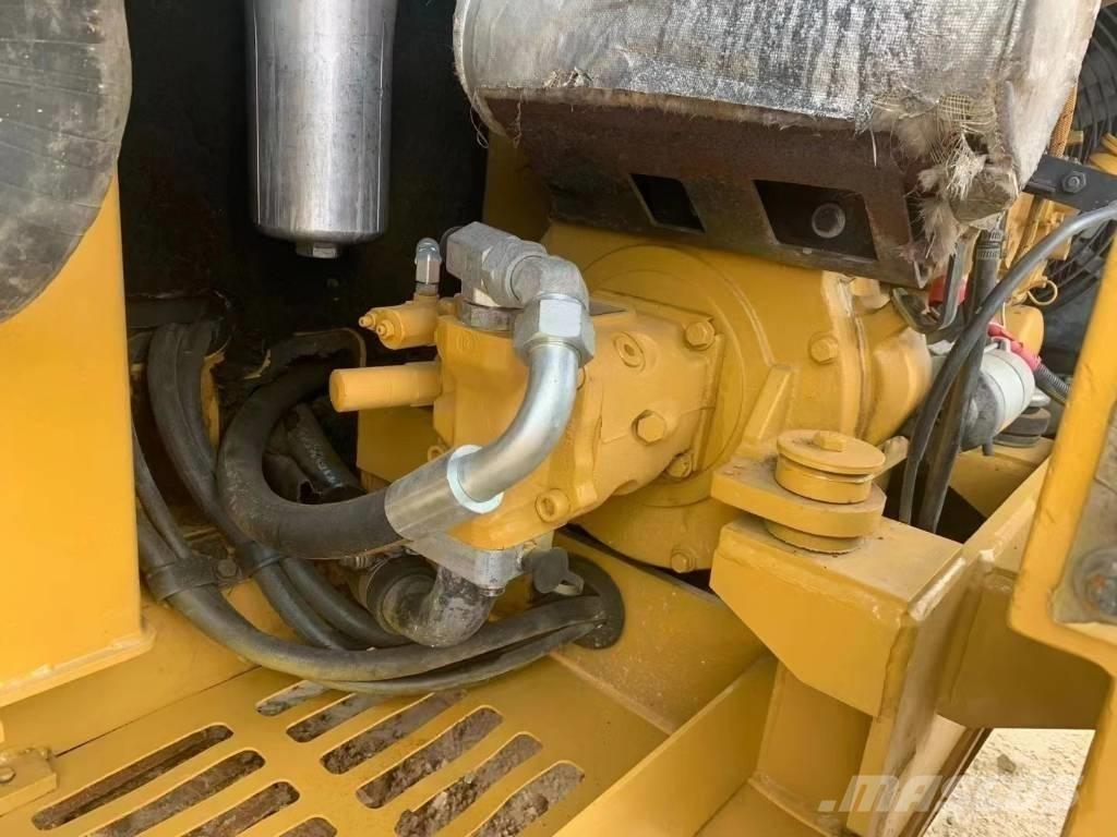CAT 305.5 E CR 대형 굴삭기 29톤 이상