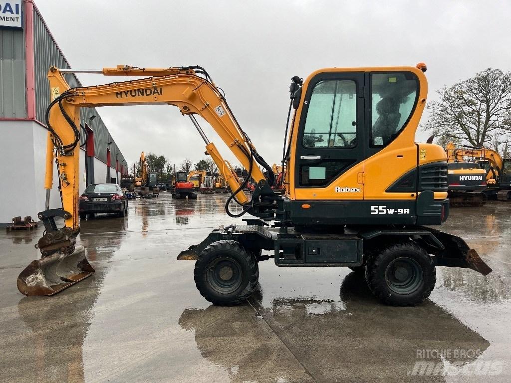 Hyundai R55W-9A  휠 굴삭기
