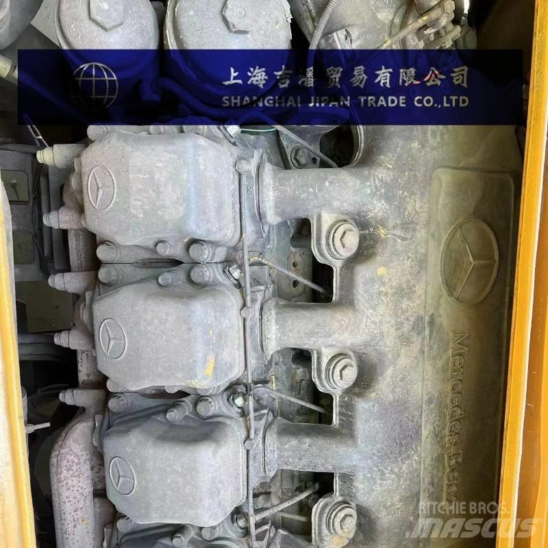 Sany STC 1000 A/T 크레인