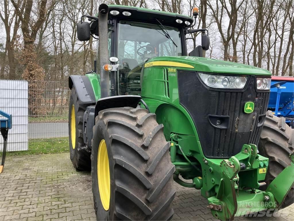 John Deere 7230R 트랙터
