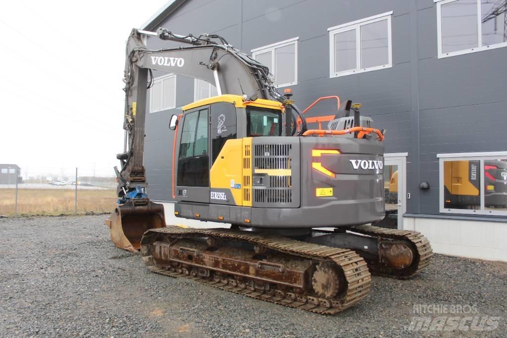 Volvo ECR 235 E 대형 굴삭기 29톤 이상