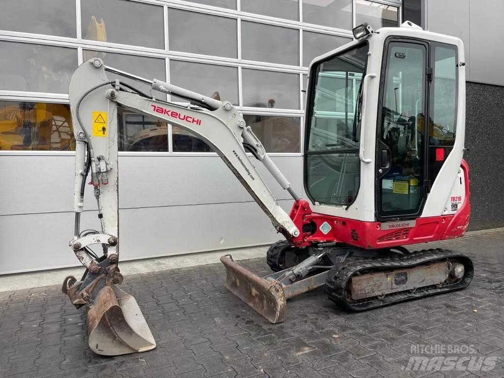 Takeuchi TB216 소형 굴삭기 7톤 미만
