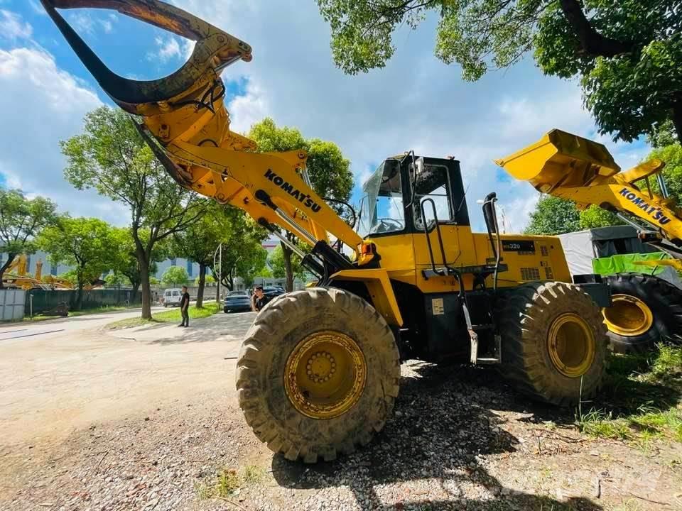 Komatsu WA320  휠로우더