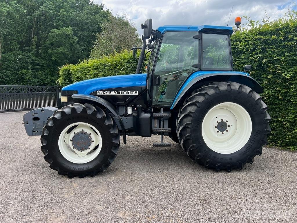 New Holland TM 150 트랙터