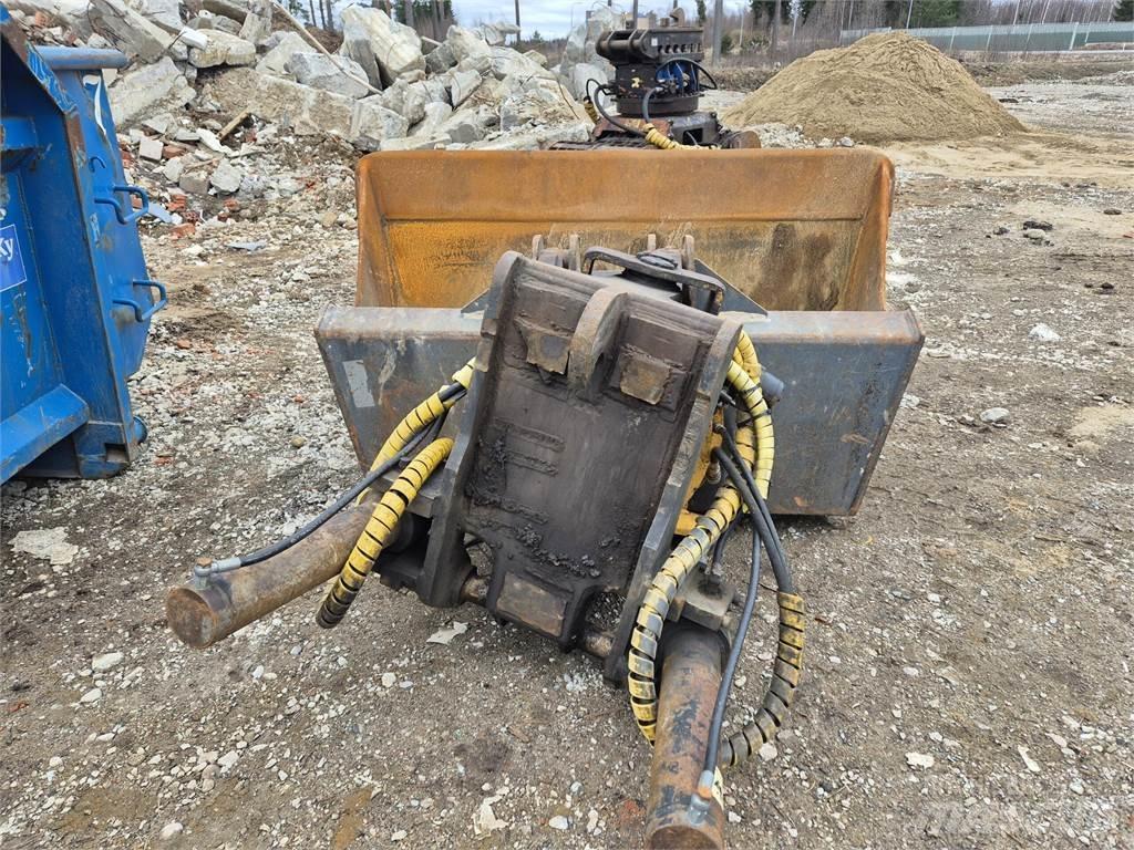 CAT 320D LRR 대형 굴삭기 29톤 이상