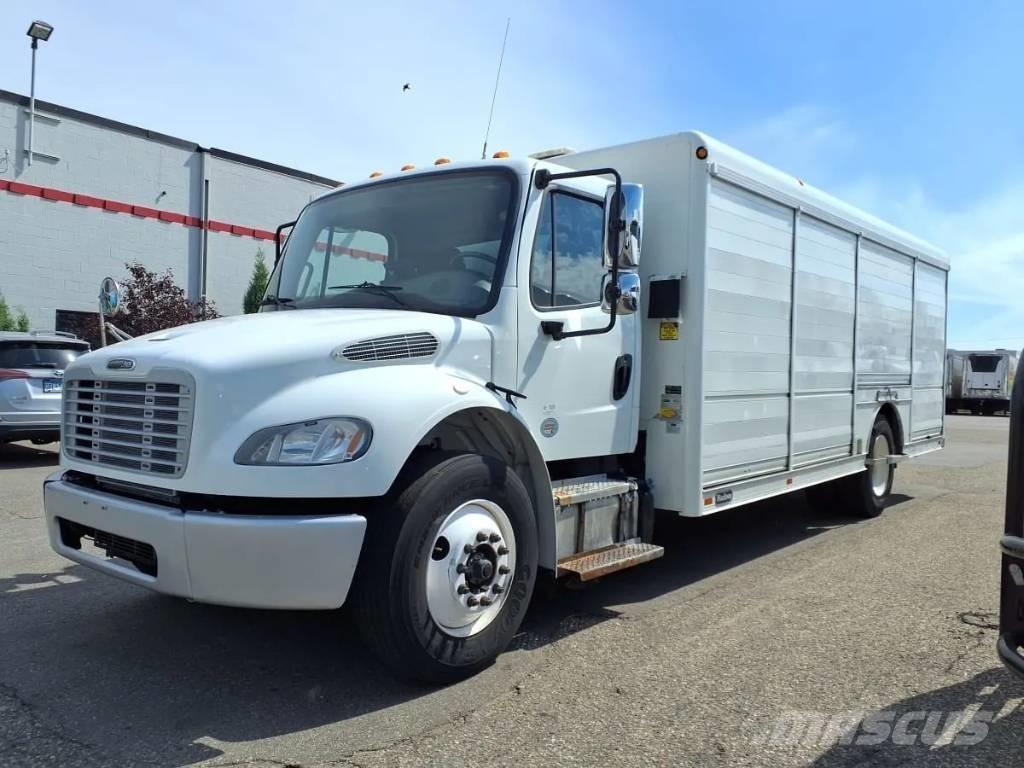 Freightliner M2 음료 배달 트럭