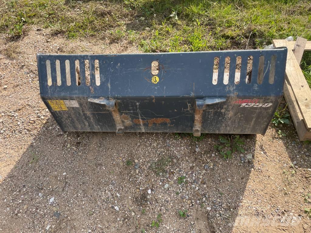 Avant 640  휠로우더