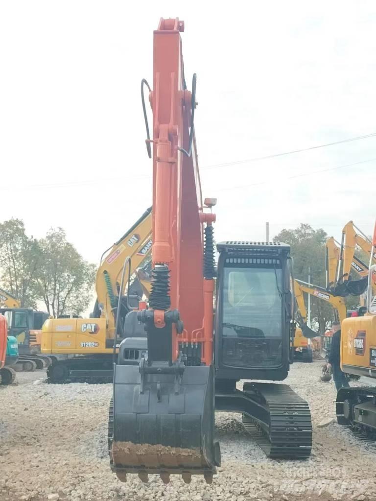 Hitachi ZX 120 대형 굴삭기 29톤 이상