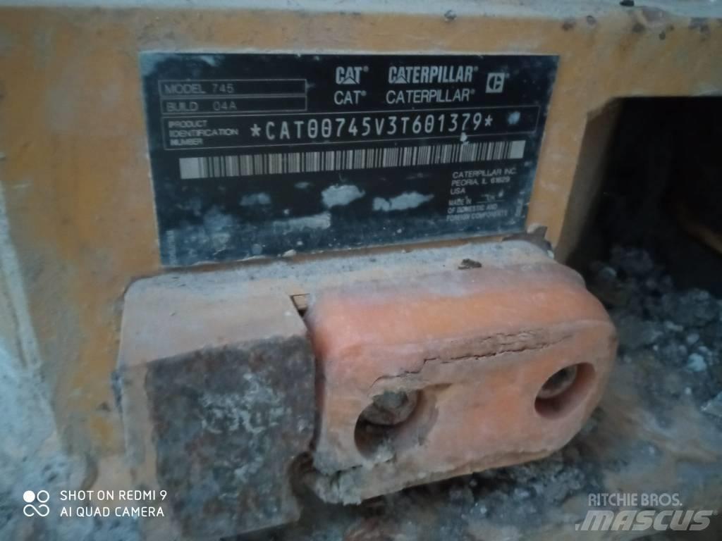 CAT 745 연결식 홀러