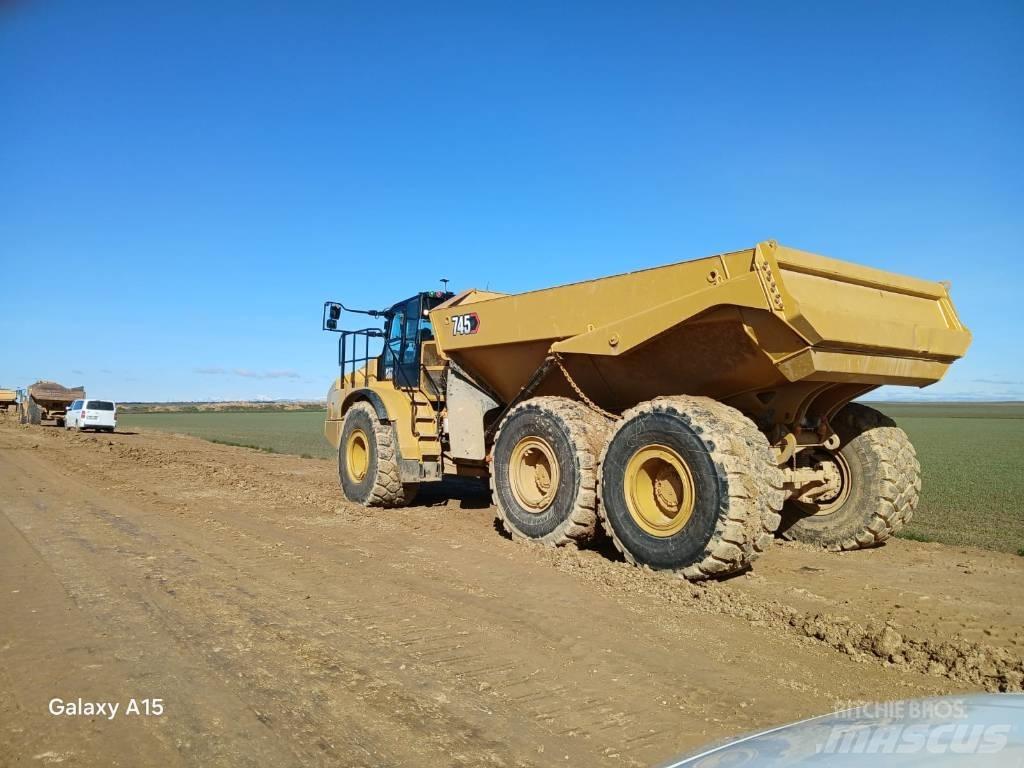 CAT 745 연결식 홀러