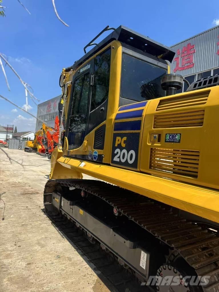 Komatsu PC 200 8N 대형 굴삭기 29톤 이상