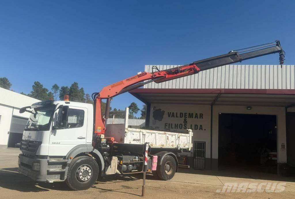 Mercedes-Benz 1833 덤프 트럭