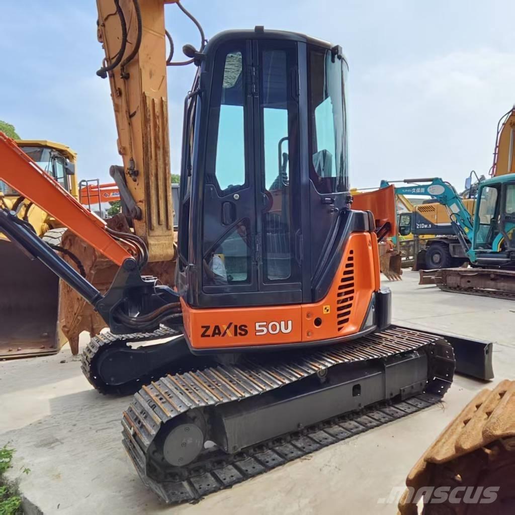 Hitachi ZX 50 U 소형 굴삭기 7톤 미만
