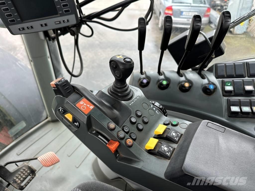 CLAAS Axion 810 CIS 트랙터