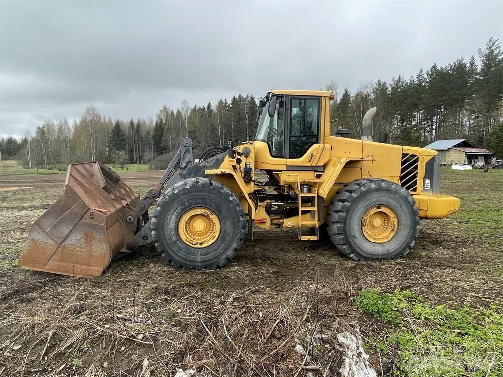Volvo L220F  휠로우더