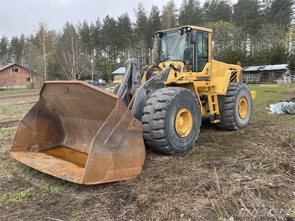 Volvo L220F  휠로우더