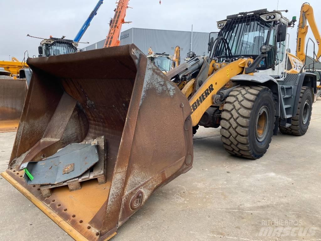 Liebherr L 556  휠로우더