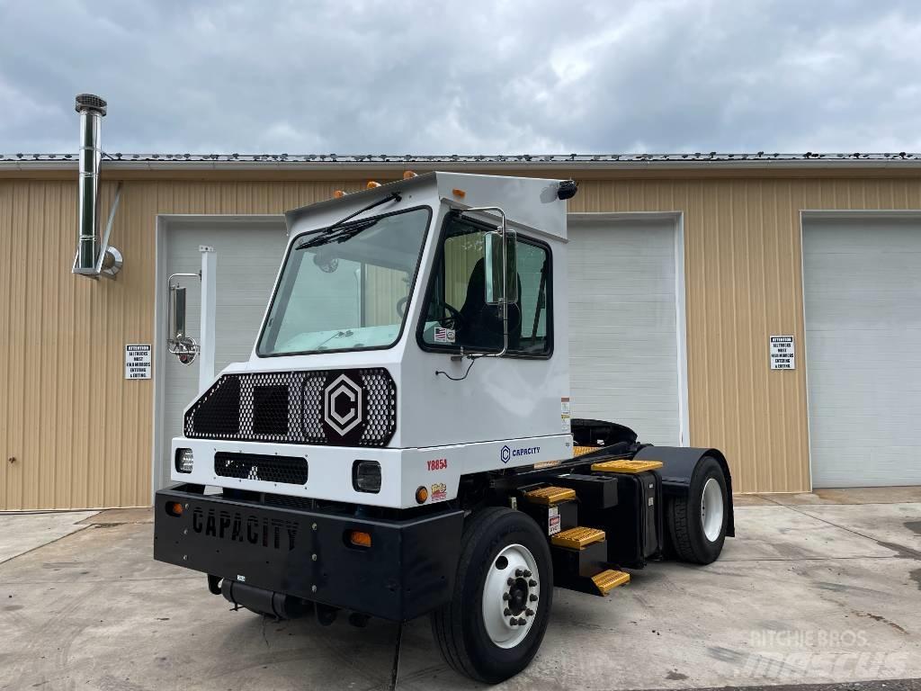 Capacity TJ5000 터미널 트랙터