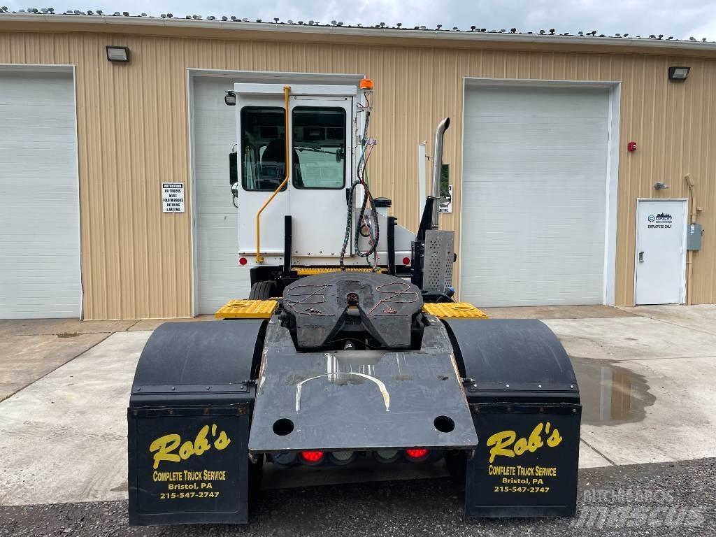 Capacity TJ5000 터미널 트랙터