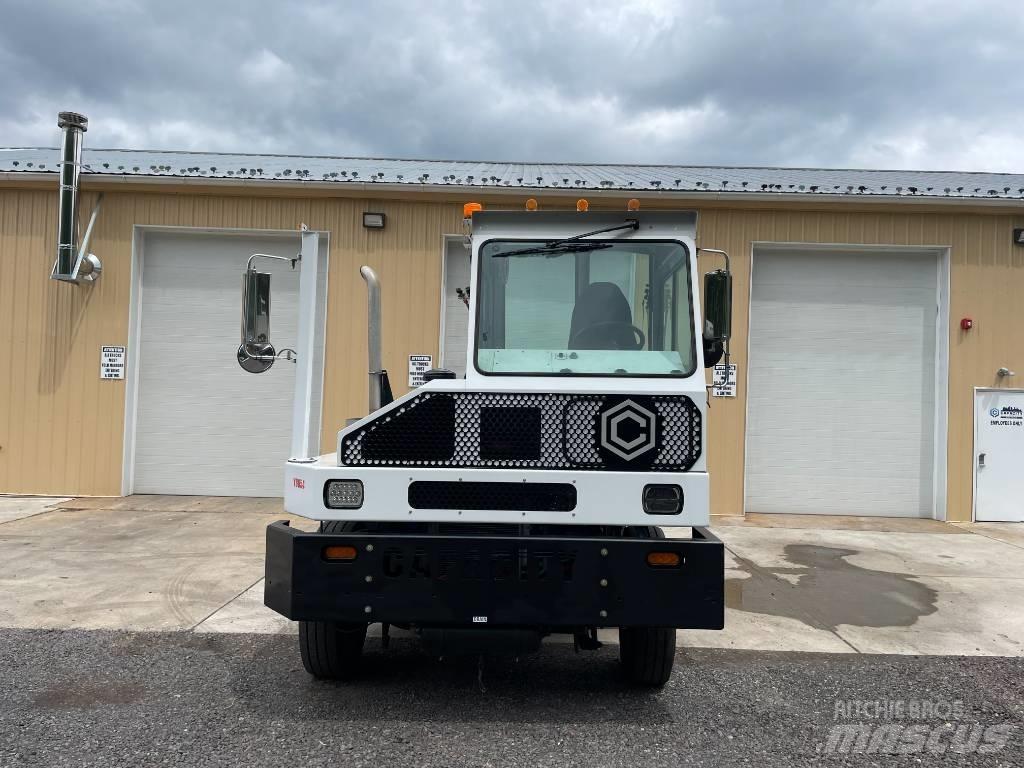 Capacity TJ5000 터미널 트랙터