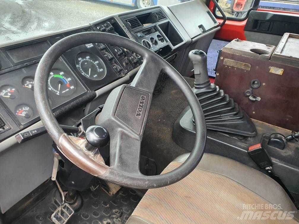 Volvo FL614 회수 차량