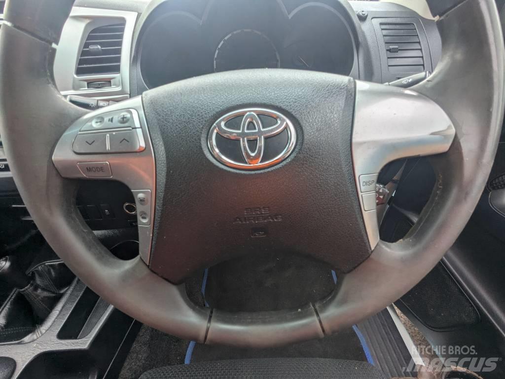 Toyota Hilux 픽업/드롭사이드