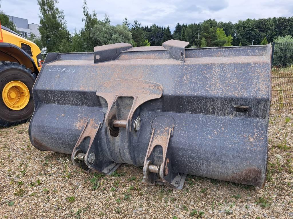 Volvo L 220 H  휠로우더