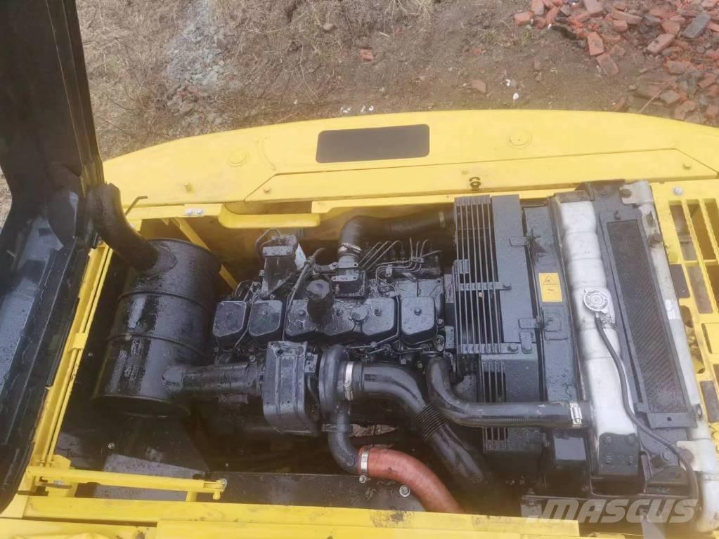 Komatsu PC 220-7 대형 굴삭기 29톤 이상