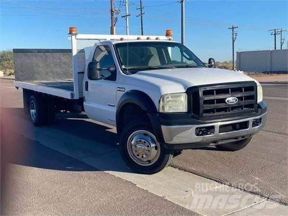Ford F550 플랫베드/드롭사이드 트럭