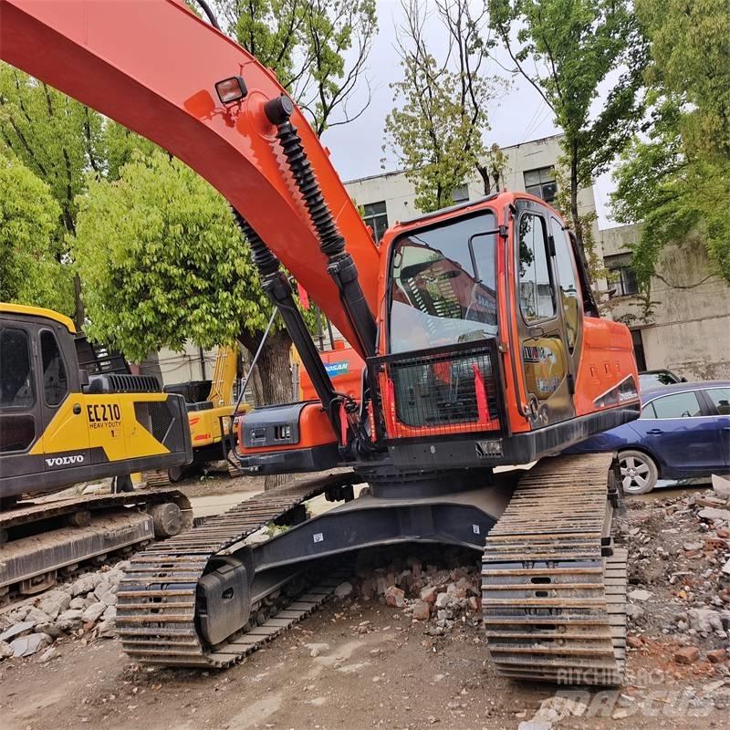 Doosan 225 LC 대형 굴삭기 29톤 이상