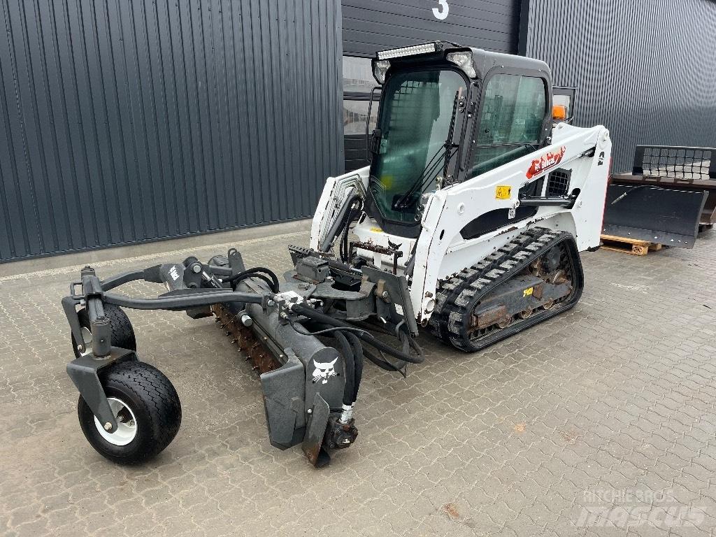 Bobcat T 450  스키드로더
