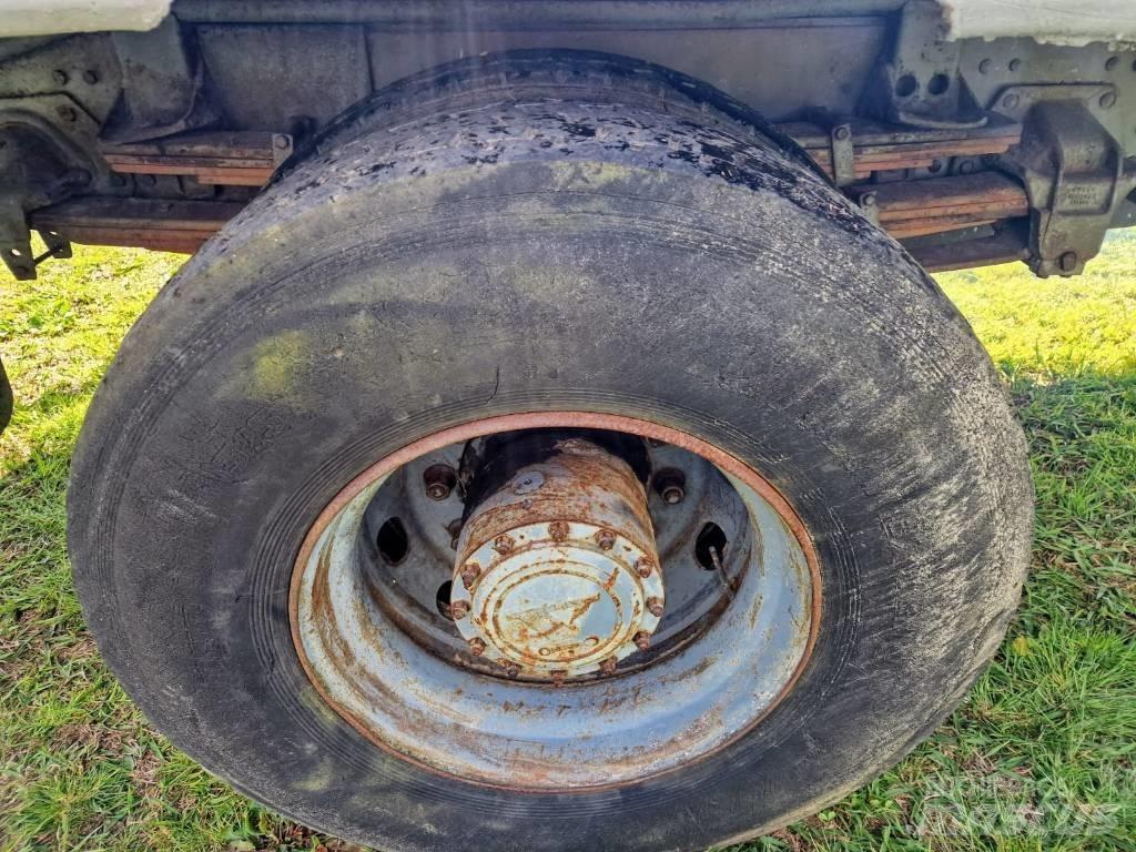 Volvo N 10 덤프 트럭