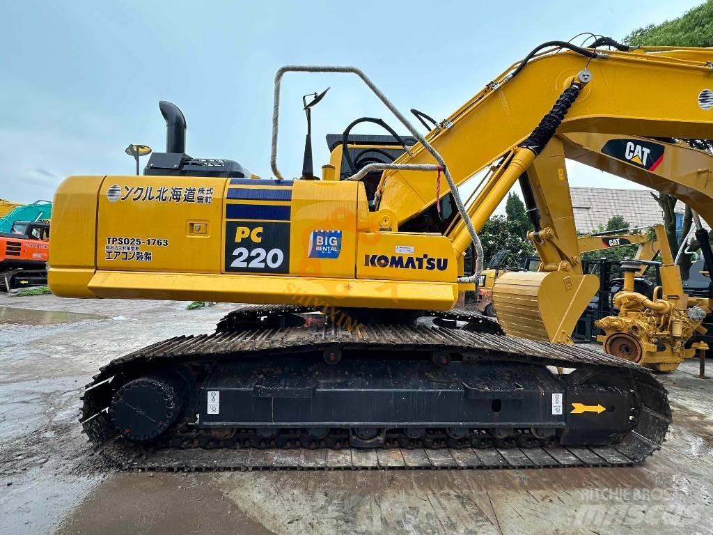 Komatsu PC 220 대형 굴삭기 29톤 이상