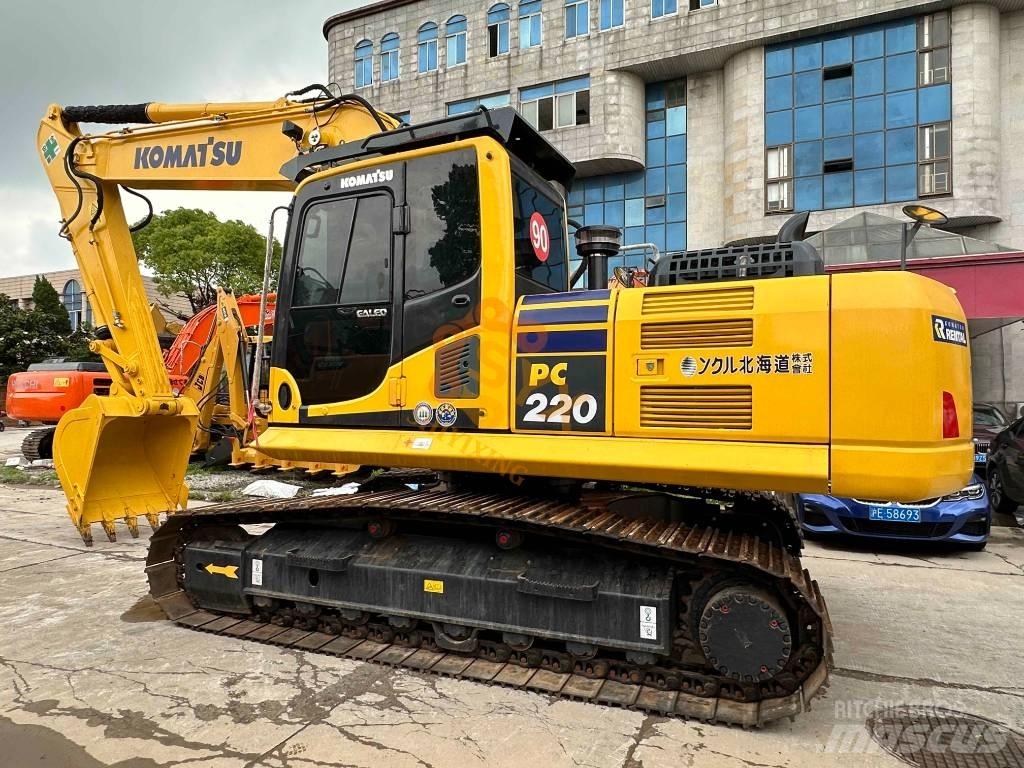 Komatsu PC 220 대형 굴삭기 29톤 이상