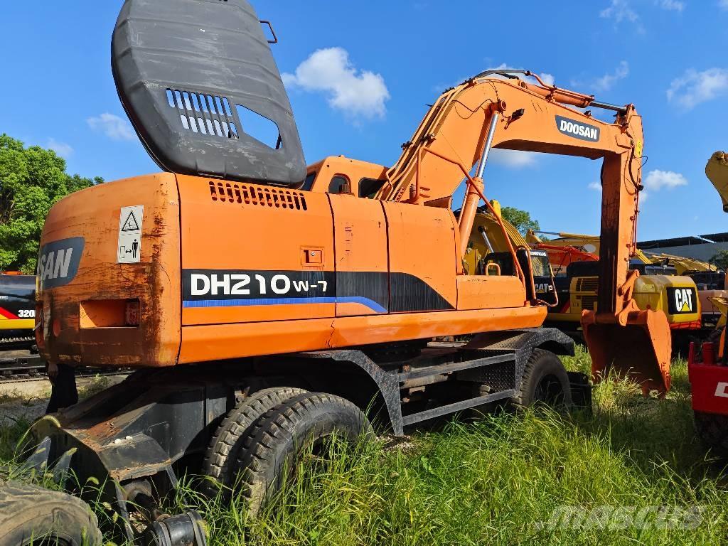 Doosan DH 210 W-7  휠 굴삭기