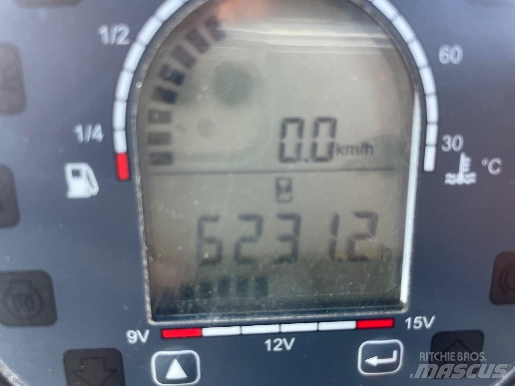 Nilfisk CR 3500 도로 청소차