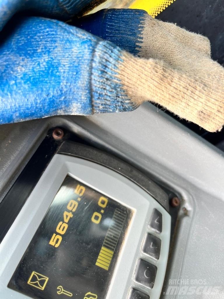 JCB 86C-1 중형굴삭기 7톤-28톤