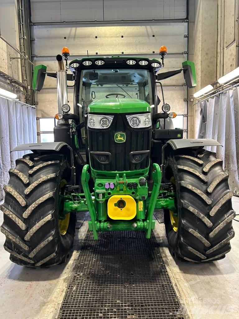 John Deere 6R 215 트랙터