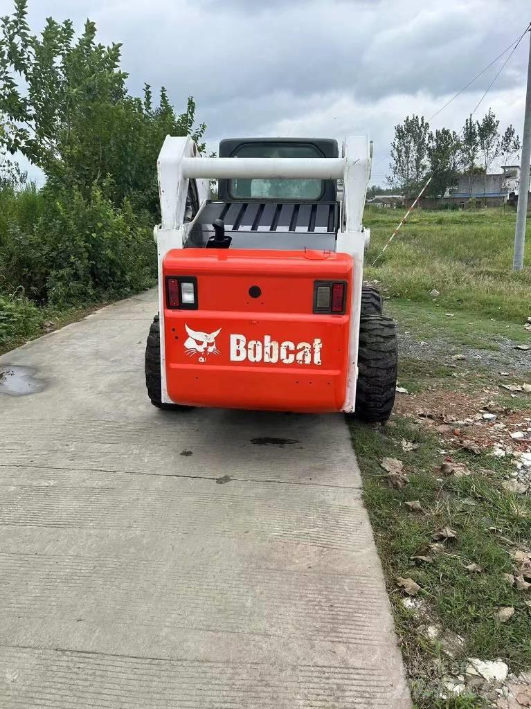 Bobcat S 300  스키드로더