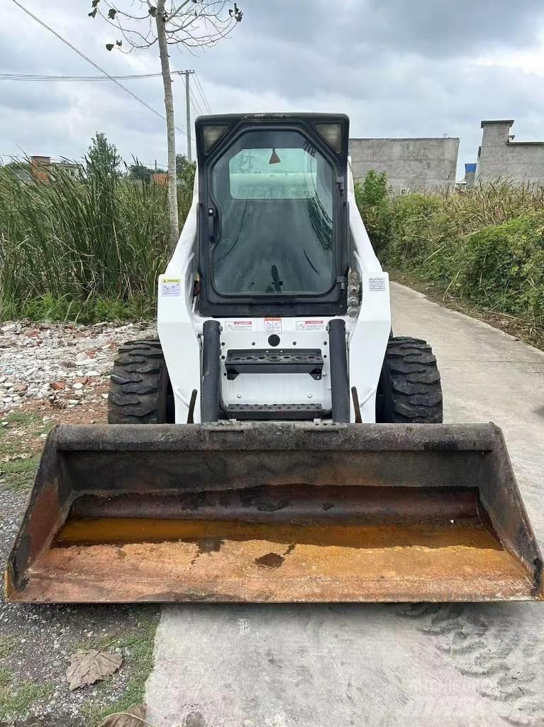 Bobcat S 300  스키드로더