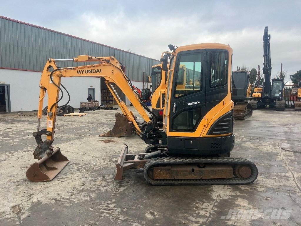Hyundai R27Z-9 소형 굴삭기 7톤 미만