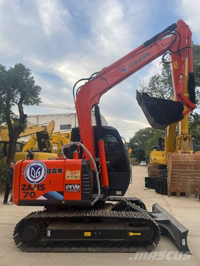 Hitachi ZX 70 소형 굴삭기 7톤 미만
