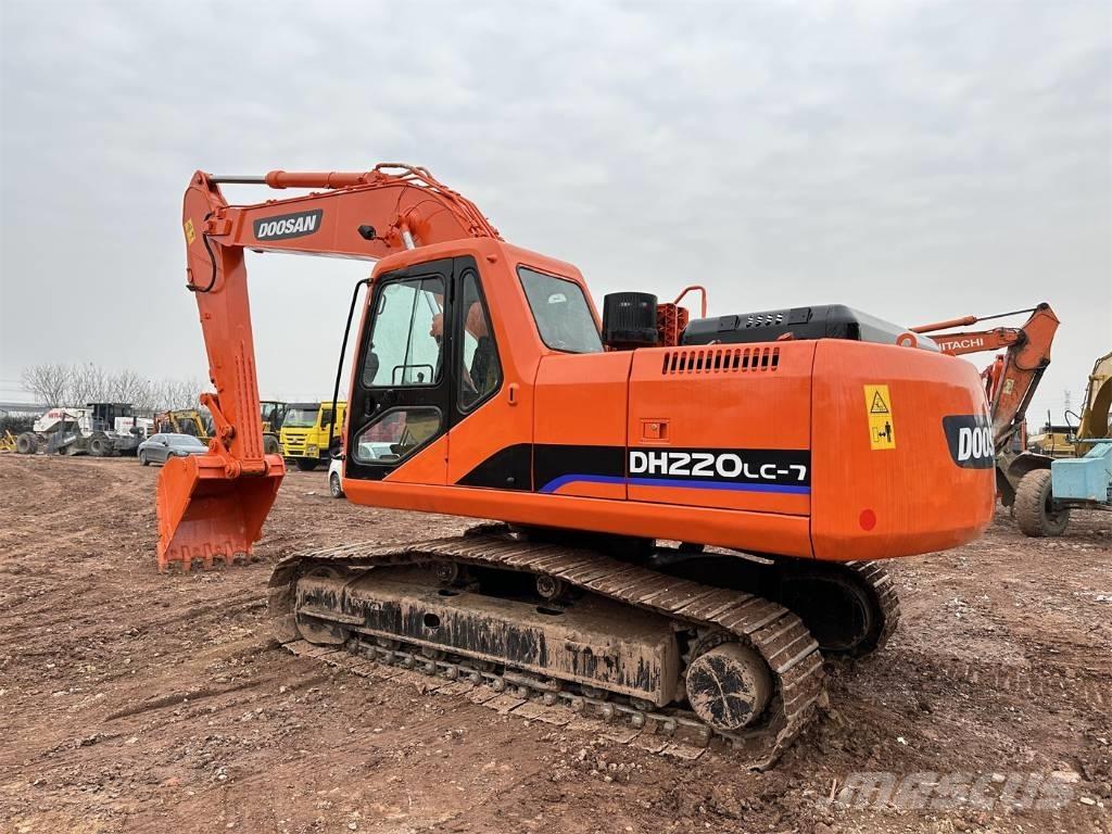 Doosan DH220-7 대형 굴삭기 29톤 이상