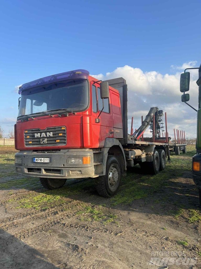 MAN F 2000 목재 트럭