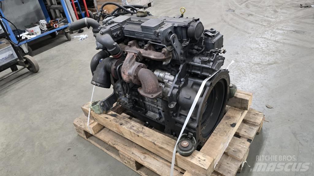 Deutz BF4M2012 엔진